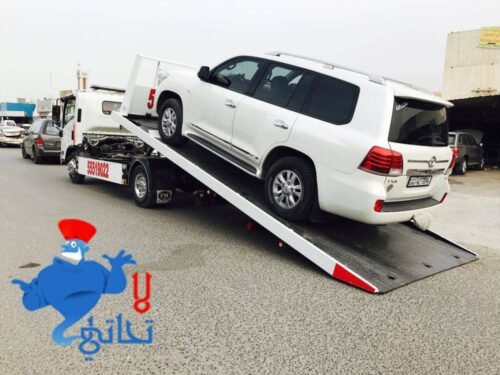 سيارة تم رفعها على الونش