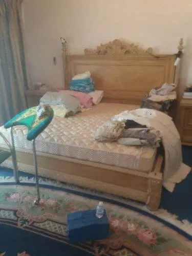 غرفة نوم تم نقلها معنا