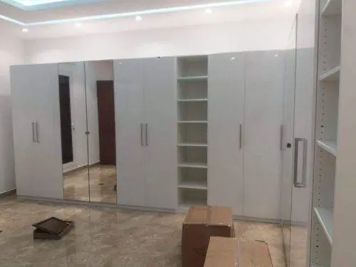 خزائن ملابس