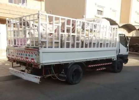 سيارة نقل عفش حديثة ومؤهلة
