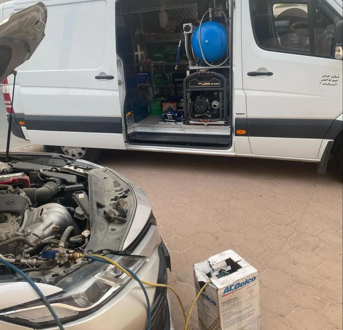 سيارة بنشر متنقل لخدمة الأعطال على الطريق في الكويت