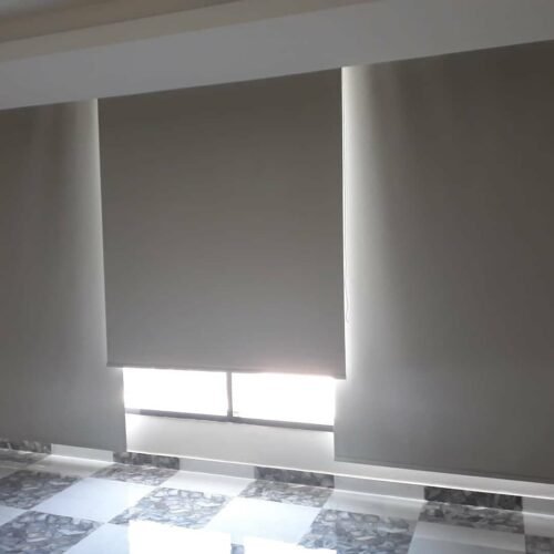 ستائر عازلة للضوء