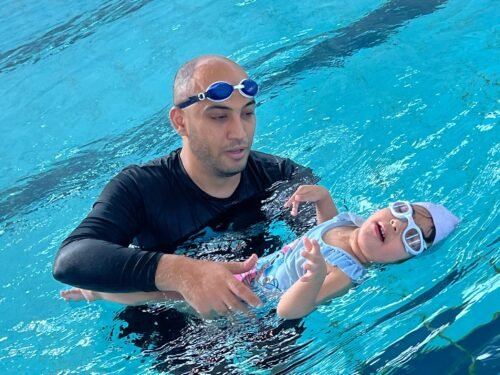 مدرب السباحة كابتن سامح سعد مدرب السباحة كابتن سامح سعد
